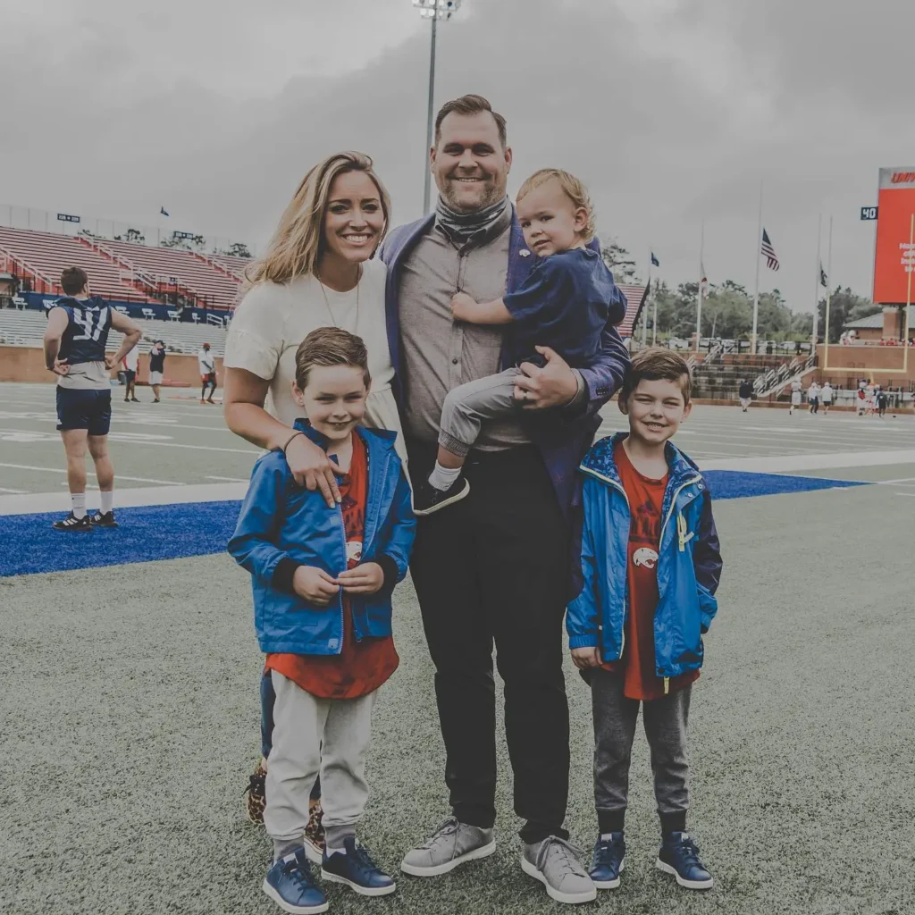 Kane Wommack with his family